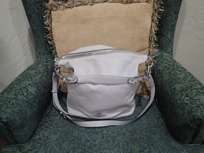 蔻驰Abby行李袋单肩包石材F31507 — 第 1/4 张图片