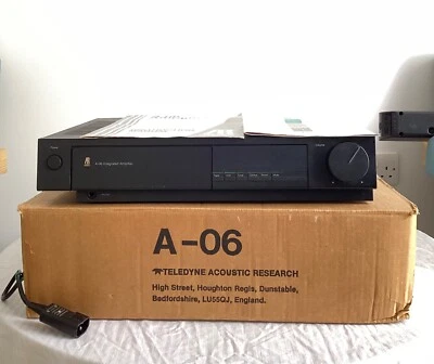 Teledyne Acoustic Research A-06 Amplificador Integrado Consumo de Energía Voltaje  Foto 1 de 4