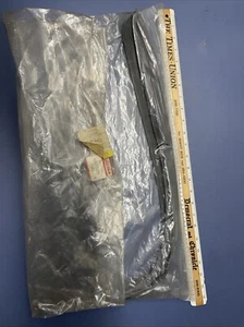 VINTAGE NOS OEM 1984 – 1991 Dodge colt / vista Hood weatherstrip MB270086 - Picture 1 of 6