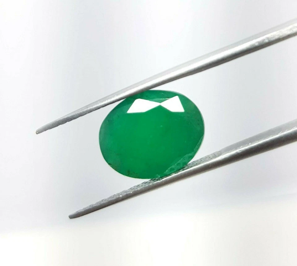 100% Natural Zambian Emerald Loose Oval Gemstone Cut Genuine Emerald Cut 3.85 Ct - Image 1 of 4