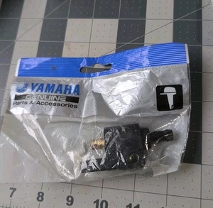 YAMAHA OEM FUEL CONNECTOR 6E5-24304-10 NOS - Bild 1 von 3