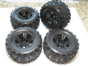 95076 TRAXXAS SLEDGE 6S TRUCK TIRES MOUNTED ON 17MM SPLINE WHEELS - Picture 1 of 1
