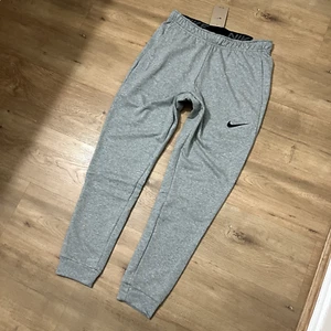 New Nike Air Max mens Fleece Track Pants Tech Pack Knit Tracksuit Joggers M - Picture 1 of 8