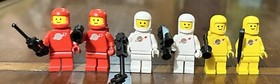 Vtg Lego Classic Space Mini Figures Set #6701 1983 - COMPLETE SET -