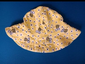 Hat 0 To 12 months Girls Bonnet yellow bumble bee Sun Cap with chin strap - Picture 1 of 4