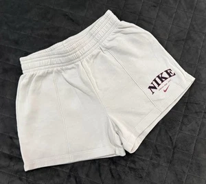 Nike Sportliche Shorts 156 166cm Unisex - Bild 1 von 11