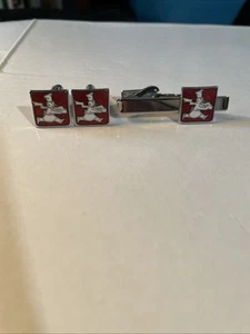 Vintage Tie Clip And Cuff Links With Chef/baker Emblem - Picture 1 of 2