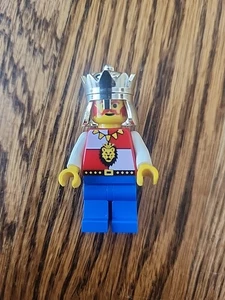 LEGO Castle Royal Knights cas060 King Minifigure from 6090 Retired King Richard  - Picture 1 of 4