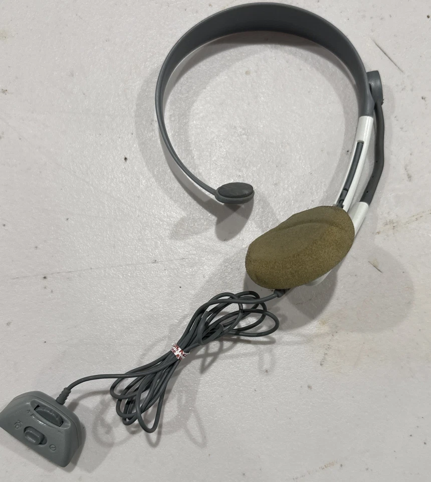 MICROSOFT OEM XBOX 360 OFFICIAL WIRED CHAT HEADSET W/ BOOM MIC WHITE - Image 1 of 3