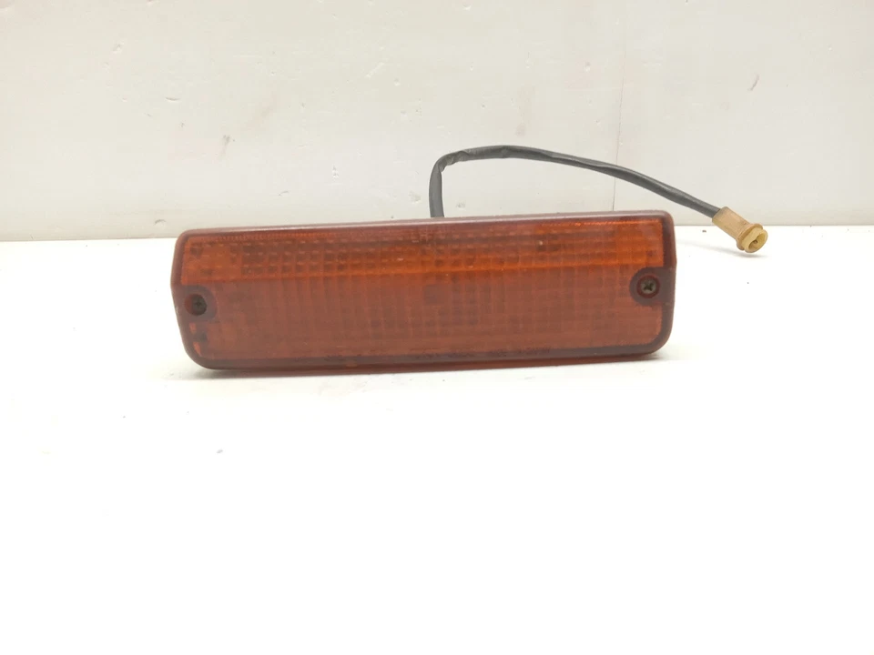 Nissan Datsun 280Zx 1979-1981 luz de señalización de giro lateral izquierdo OEM, 116-52558L Foto 1 de 4
