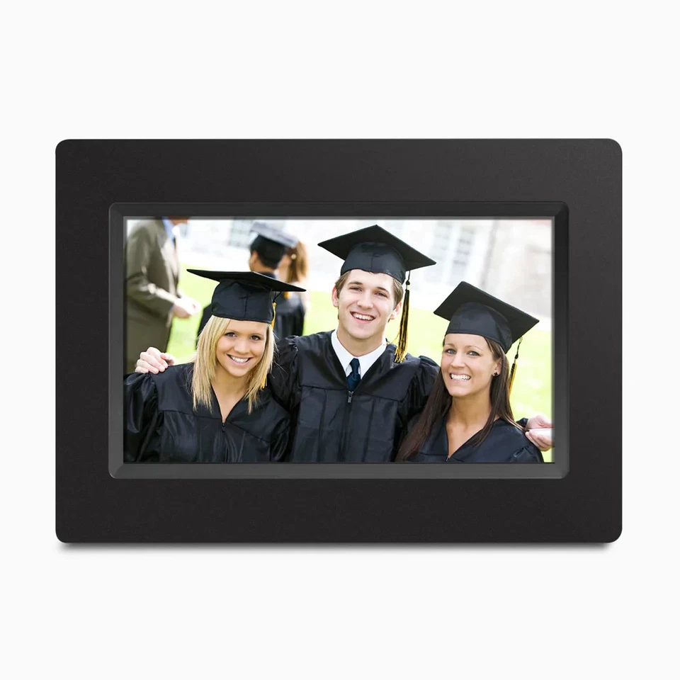 Aluratek Digital Photo Frame with auto slideshow 7" Screen - Image 1 of 4
