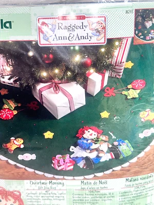 Bucilla CHRISTMAS MORNING Felt Tree Skirt RAGGEDY ANN & ANDY Kit 86245 Rare NEW - Image 1 of 3