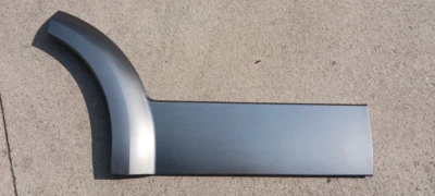 Right rear door trim for Ford Freestyle / Taurus X - Image 1 of 2