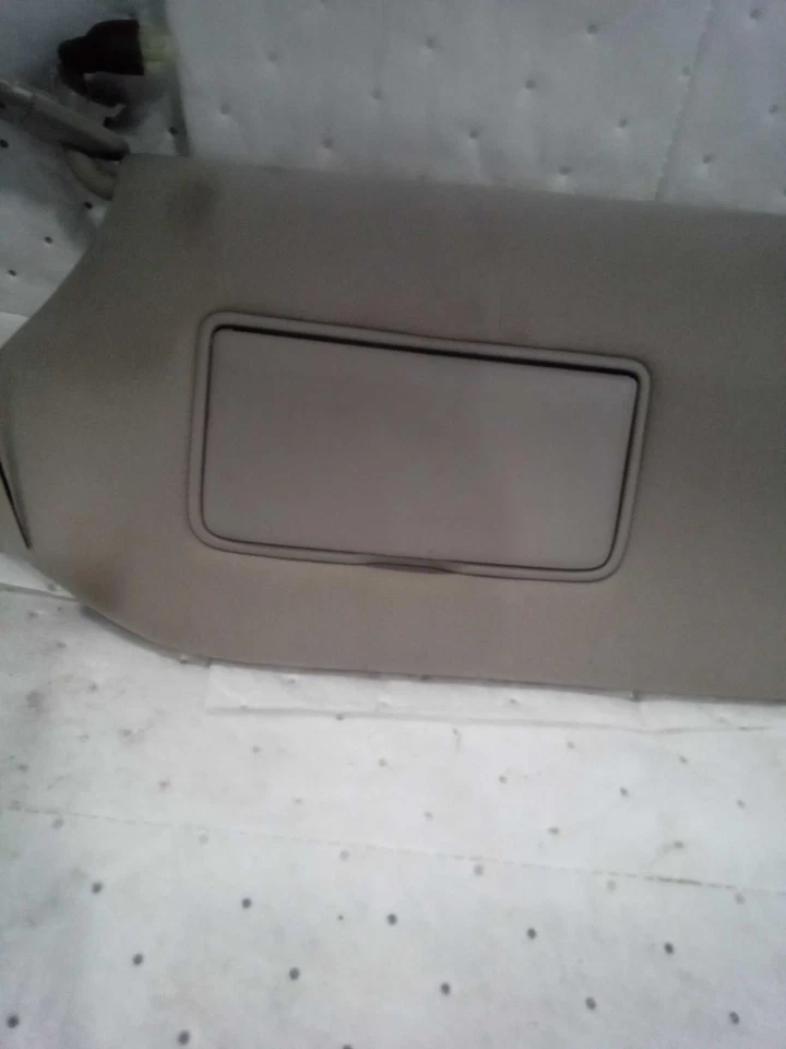 2016 Nissan Pathfinder Sun Visor Black Used OEM Part 125076 Foto 1 de 4