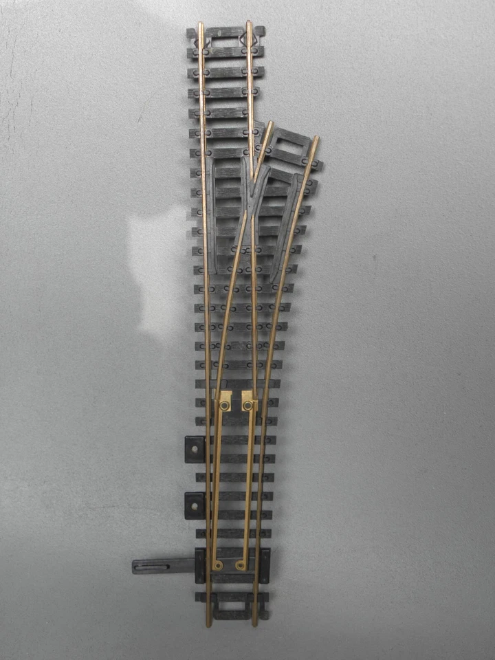 ATLAS HO / OO TRACK POINTS RIGHT HAND TURNOUT - Image 1 of 4