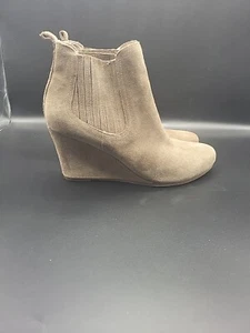 DV Dolce Vita Taupe Suede Leather Wedge High Heel Ankle Boots Womens Size 10 - Picture 1 of 6