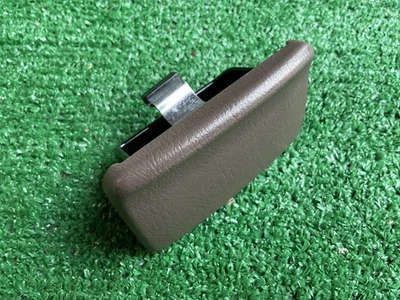 1996-2002 TOYOTA 4RUNNER TAN OAK BANDEJA DE CINZAS TRASEIRA FABRICANTE DE EQUIPAMENTO ORIGINAL 74109-12020 74131-12050 - Imagem 1 de 4