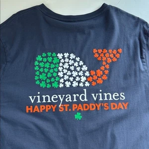 Vineyard Vines Shirt Mens Medium Navy Blue Logo Casual Preppy St Patricks Day - Picture 1 of 10