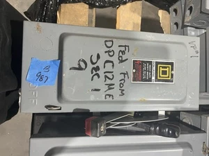 Square D HU361 Heavy Duty Safety Switch Disconnect 3 Pole 3 PH 30A 600V B 987 - Picture 1 of 4
