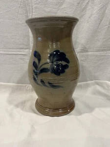 Stunning VTG Rowe Pottery Historical Collection 10 3/4” Vase - Picture 1 of 6