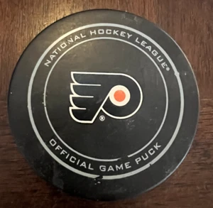 PHILADELPHIA FLYERS NHL OFFICIAL GAME PUCK - Picture 1 of 2
