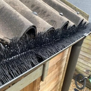 4 Meter Dachrinnenschutzbürste Laubfilter für SCHUTZ Verstopfungsentferner für Dach - Bild 1 von 12