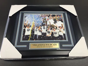 VILLANOVA WILDCATS TEAM CELEBRATION 2016 NCAA CHAMPIONS 8x10 PHOTO 11x14 Framed - Picture 1 of 2