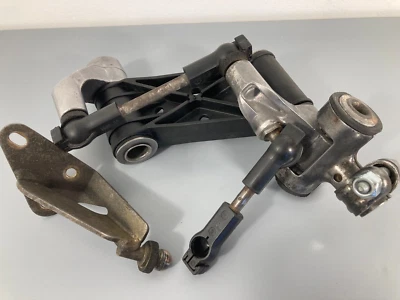 Saab 9-5 Shifter Linkage - Manual Trans 5164108  4578282  1999-2004 - Image 1 of 4