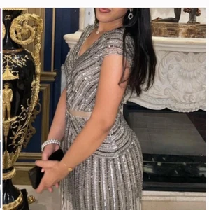 ADRIANNAPAPELL Mermaid Wedding Prom Size 2 Silver Beaded Maxi dress Sequin Gown - Picture 1 of 13