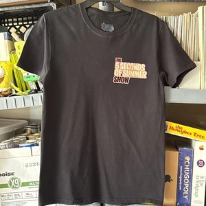 Camiseta Oficial 5 Seconds of Summer Pop Band Mediana Negra - Imagen 1 de 6