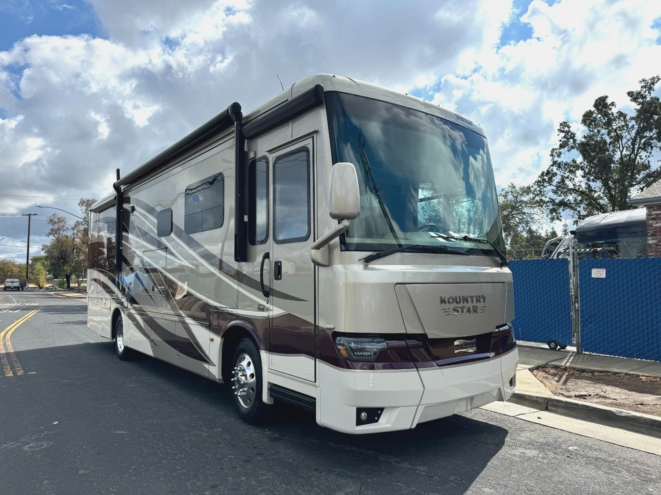 2021 NEWMAR KOUNTRY STAR 3412 COACH DIESEL PUSHER MOTORHOME (NORTHERN STAR) - Image 1 of 4