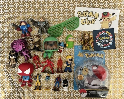Caja Club Pokémon 20 Lote Mixto Juguetes Figuras de Acción Mini Funkos Foto 1 de 4