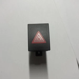 OEM VW POLO IV 9N3 Hazard Warning Light Switch 6Q0953235A - Picture 1 of 3