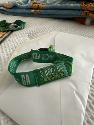 Pulsera ACL WEEK 2!! ¡Estoy dispuesto a negociar! lmk si estás interesado! Foto 1 de 2