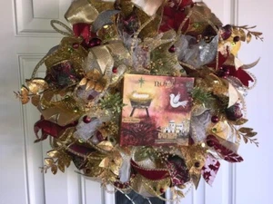 Christmas Nativity Wreath - Picture 1 of 1