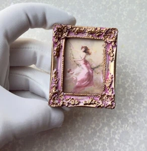 Miniatur Puppenhaus antik gerahmt EDOUARD BISSON rosa Kleid & kleiner Cherub HP - Bild 1 von 5