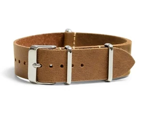 Correa de reloj de una sola pieza estilo militar de cuero aceitado - arena - 18, 20, 22 o 24 mm - Imagen 1 de 4