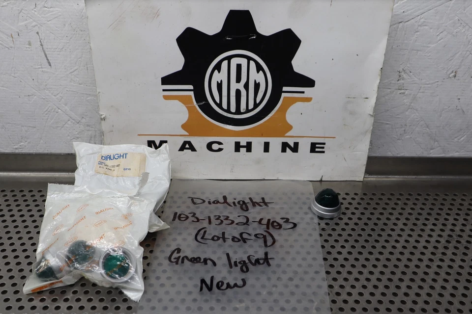 Lente verde Dialight 103-1332-403 nuevo stock antiguo (lote de 9) Foto 1 de 4