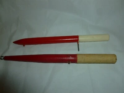 2 Vintage Wood Unbranded Fishing Bobbers  Lot 8-643 - Image 1 of 4
