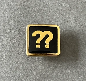 vtg ?? double question mark lapel pin square coated gold tone metal & enamel - Picture 1 of 15