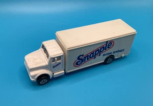 Camión de soda vintage Road Champs serie Deluxe diecast Snapple 1994 - Imagen 1 de 5