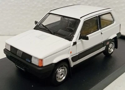 FIAT PANDA 4X4 SUPERNOVA 1986 BIANCO CORFU' 40° ANNIVERSARIO BRUMM R613-01 - Immagine 1 di 2