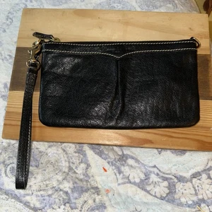 Muñequera de cuero plisado negro Dooney & Bourke de colección con cremallera costura acento - Imagen 1 de 8