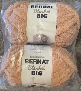 Yarnspirations Bernat Decke Big 'Scone' 10,5 Unzen 32 Yards Garn 2er-Pack - Bild 1 von 3