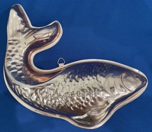 Molde de gelatina de aluminio vintage para peces saltadores color cobre decoración de pared Hong Kong - Imagen 1 de 9