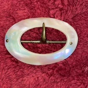 VINTAGE MOTHER OF PEARL BELT BUCKLE EUC NO DAMAGE 2.25” X 1.5” - Picture 1 of 2