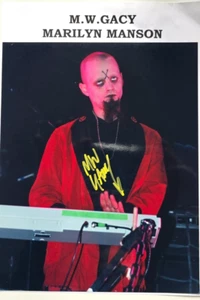M W Gacy Marilyn Manson Hand Signed original Photo Live Music Memorabilia - Picture 1 of 15