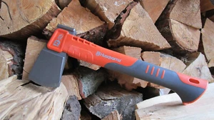 Ascia universale Husqvarna H900 ascia hobby per camper / SCONTO 25% - Foto 1 di 4