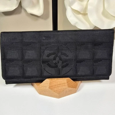 Cartera Larga CHANEL Vintage Negra Línea de Viaje Nylon Foto 1 de 4