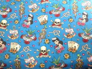 Tessuto Tradizioni 2019 Tatuaggio Pin Up 4 Assi Zucchero Teschio Tessuto 1 irda x 44 Pollici - Foto 1 di 6